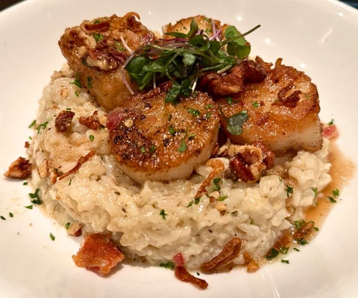 Herb-Crusted Divers Scallops at Skyline in Lynchburg, Virginia