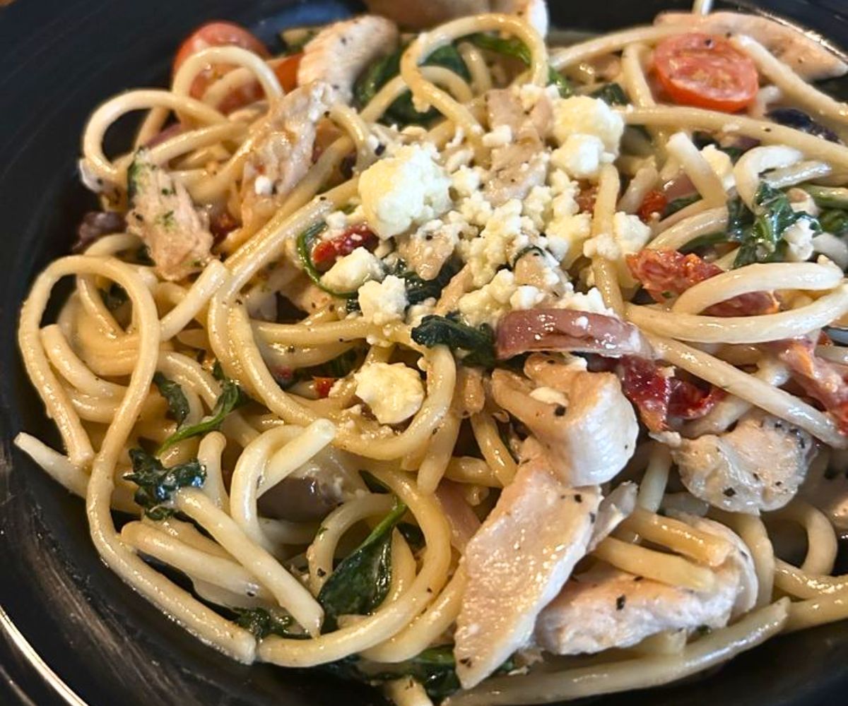 Mediterranean Pasta at Table 32 in Sioux City, Iowa