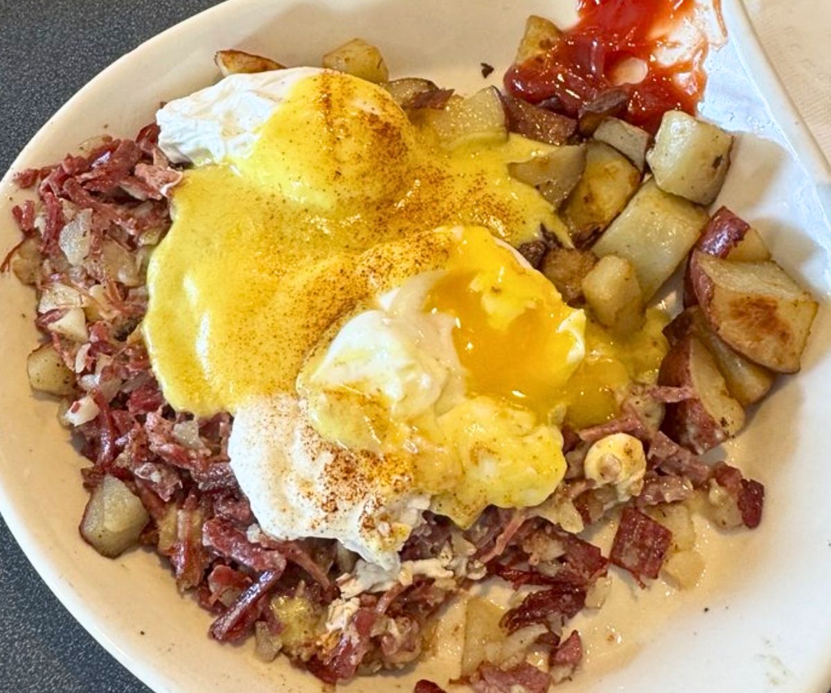 Irish Benedict at Banners Restaurant in Conway, New Hampshire