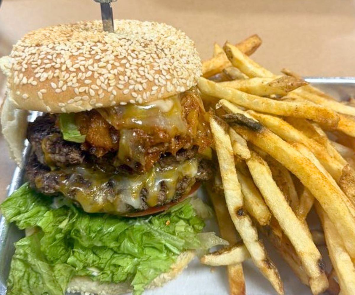 Memphis Burger at Dad's Garage in Mechanicsburg, PA