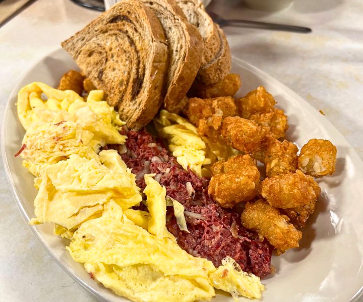 corned beef combo at Four Aces Diner in West Lebanon, New Hampshire