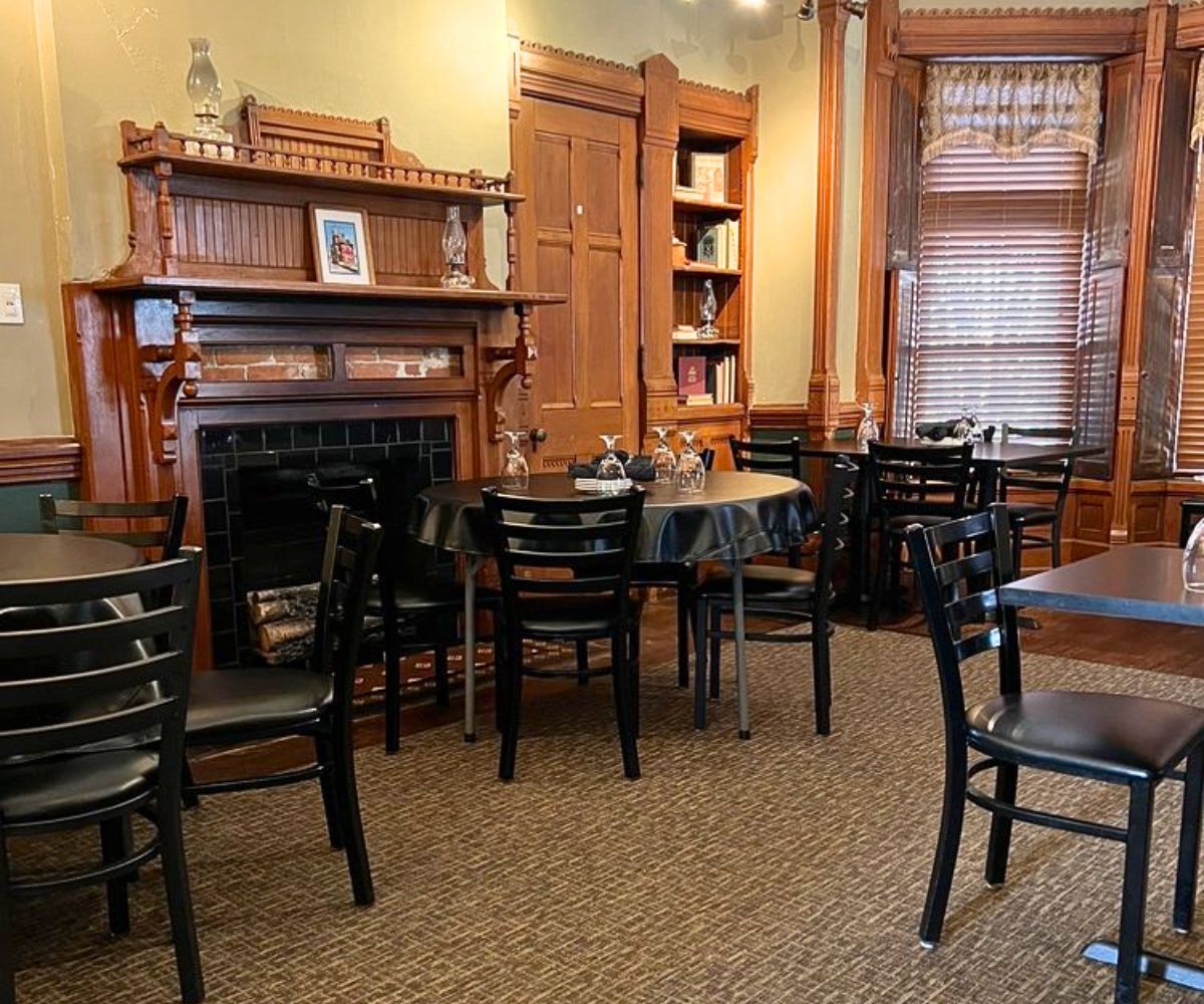 interior of Corkscrew Saloon in Medina, OH