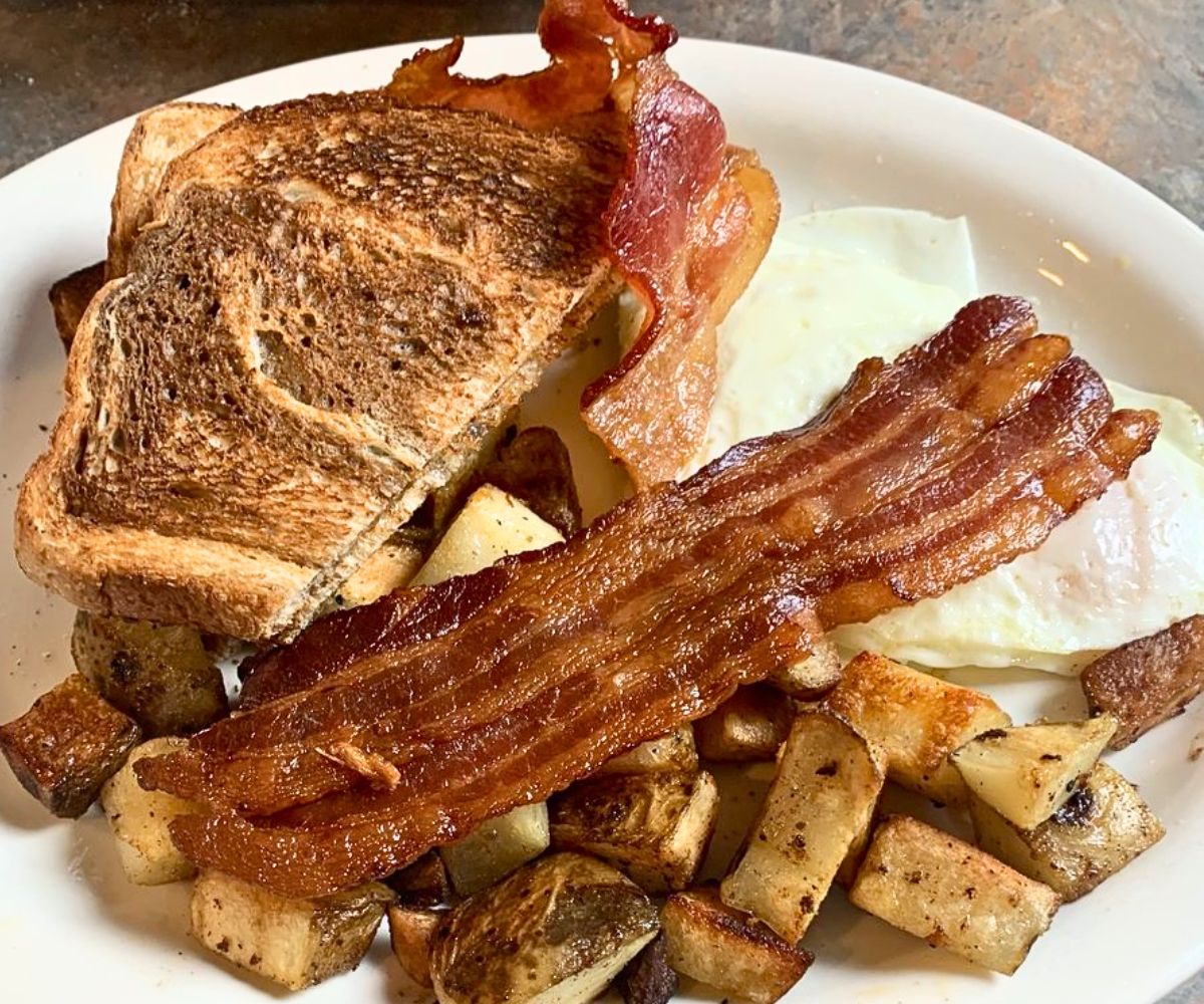 New England Breakfast at Banners Restaurant in Conway, New Hampshire