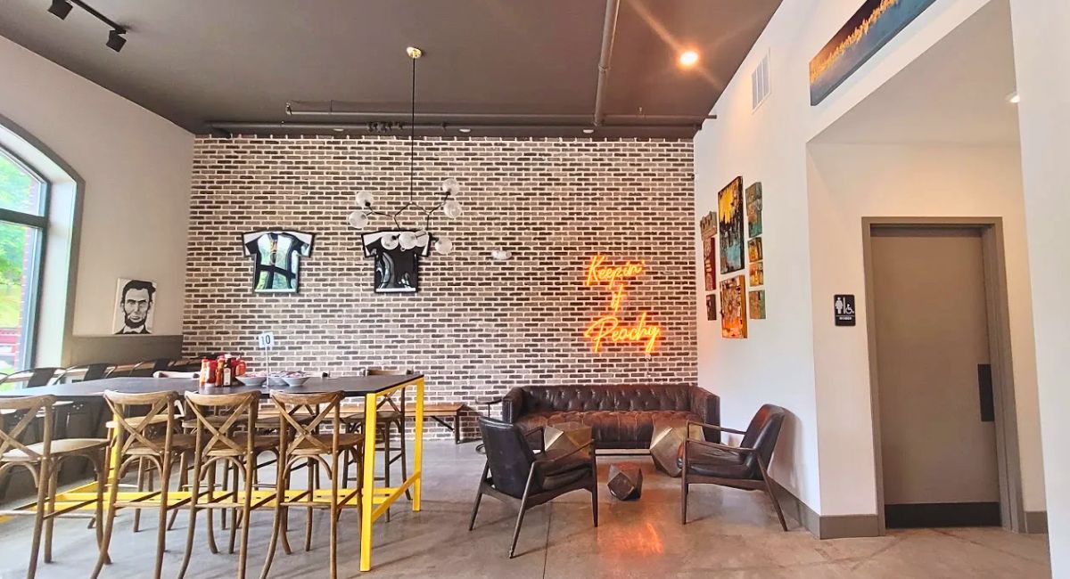 interior of The Peachtree Cafe in Lawrenceville, GA