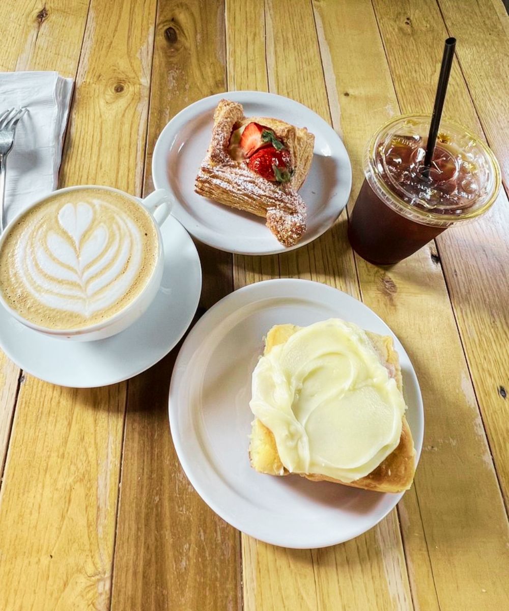 Photos for Fox In the Snow Cafe