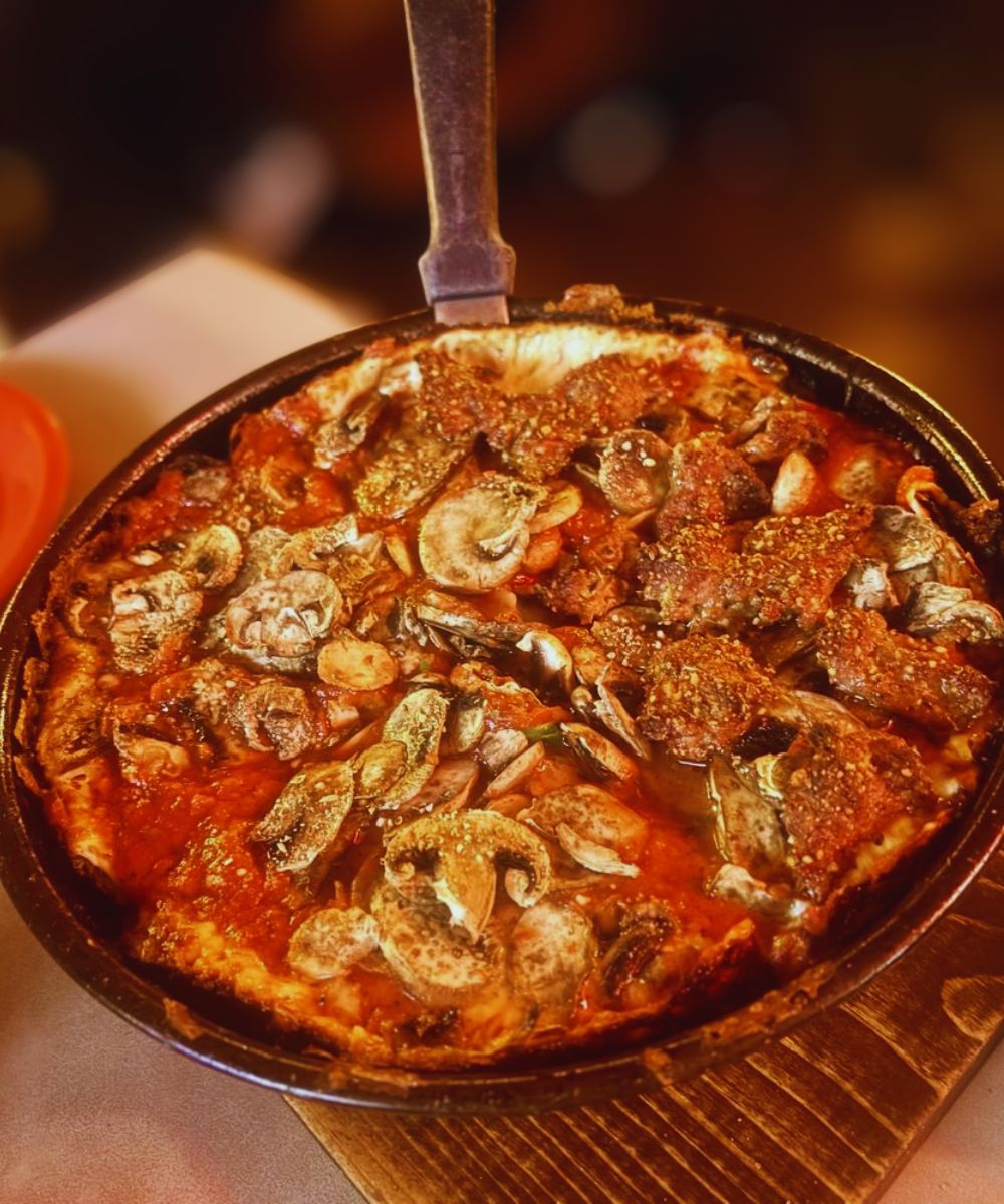 Photos for Pequod's Pizza