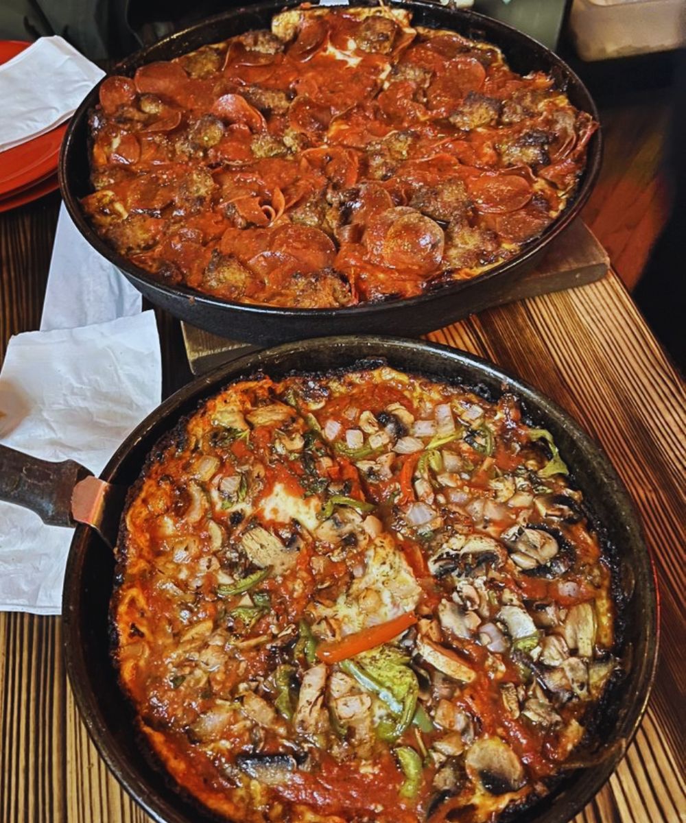 Photos for Pequod's Pizza