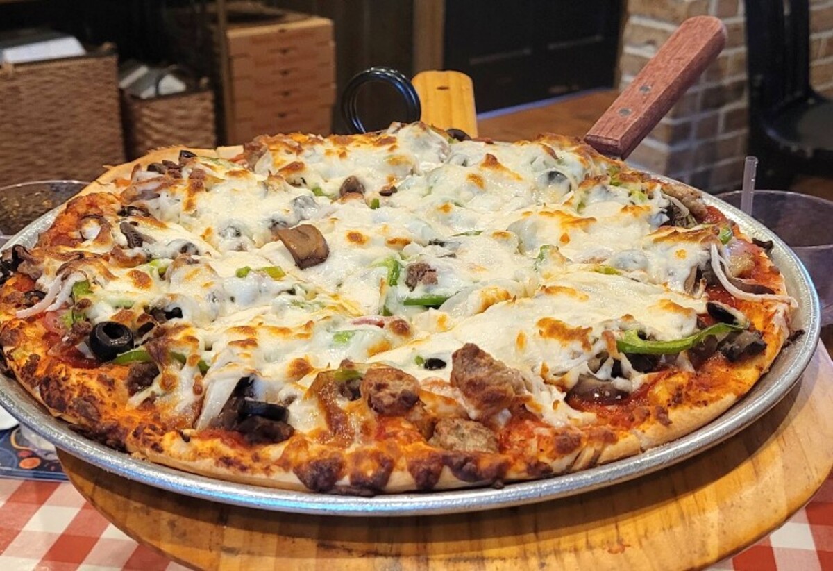 Food in Mama Mia Pizzeria, McAllen, TX