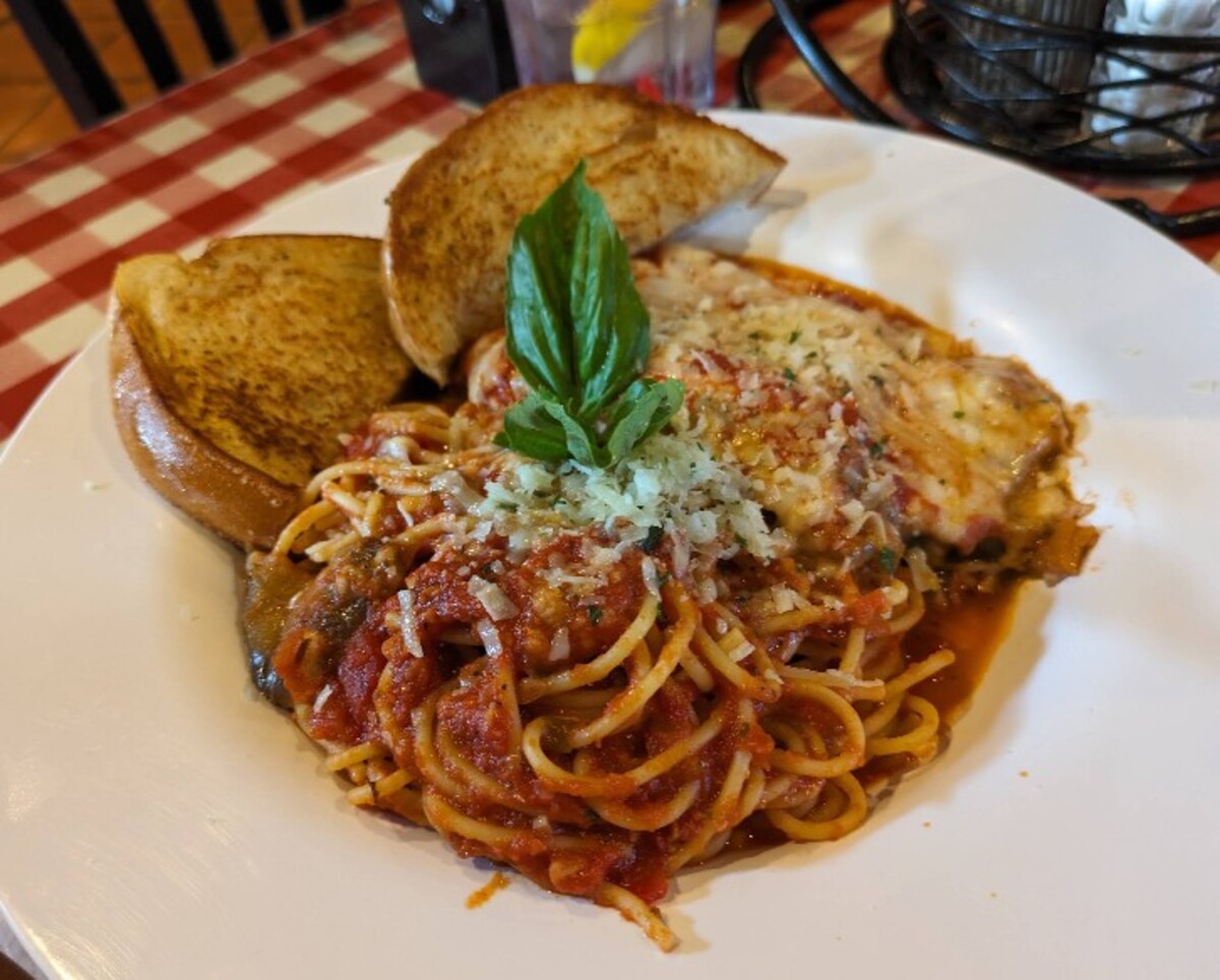 Food in Mama Mia Pizzeria, McAllen, TX