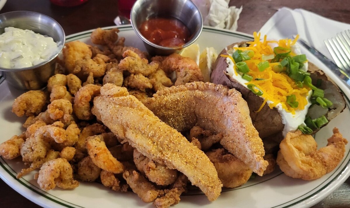 Food in Wall Street Bar & Grill, Midland, TX