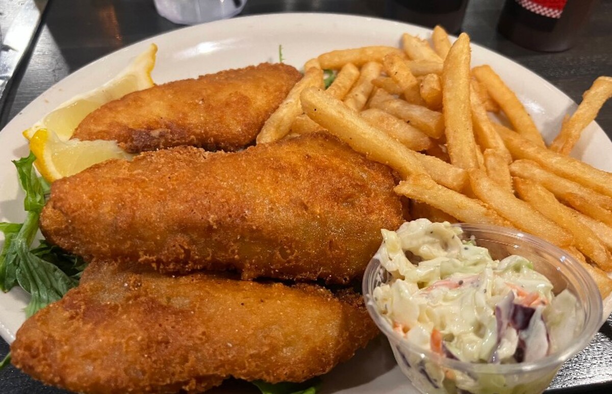Food in The Lookout Bar & Grill, Maple Grove, MN