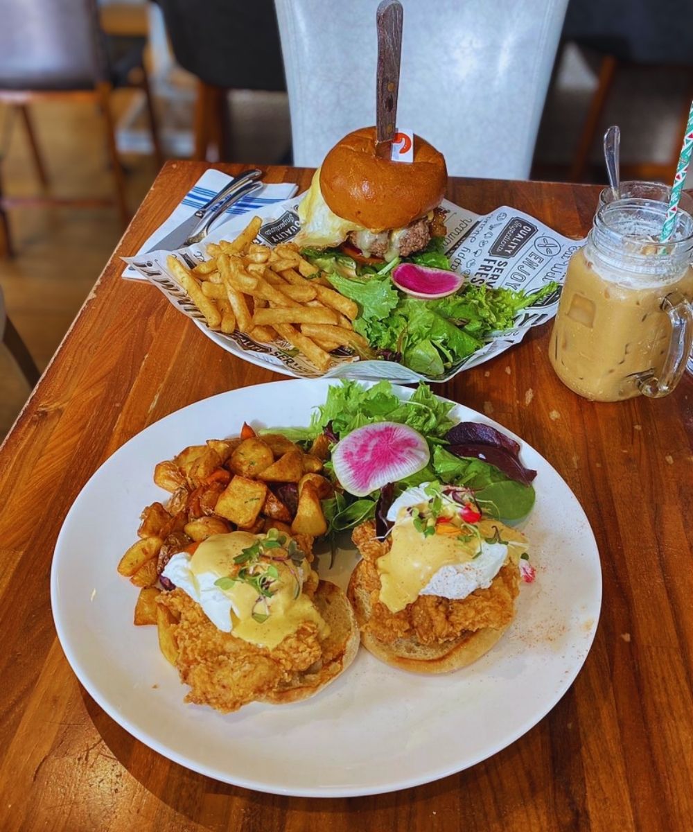 Photos for Lapisara Eatery