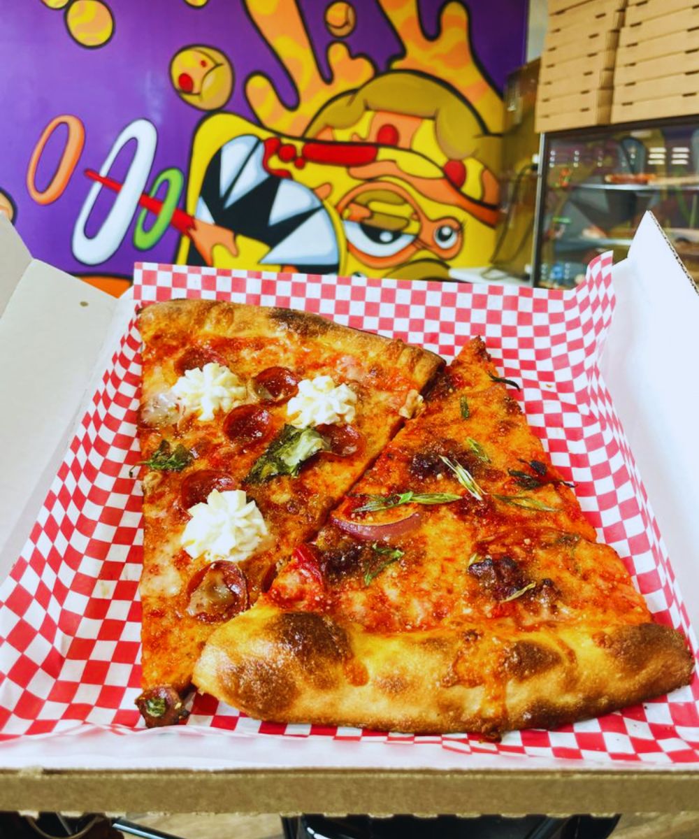 Photos for Zazas Pizzeria