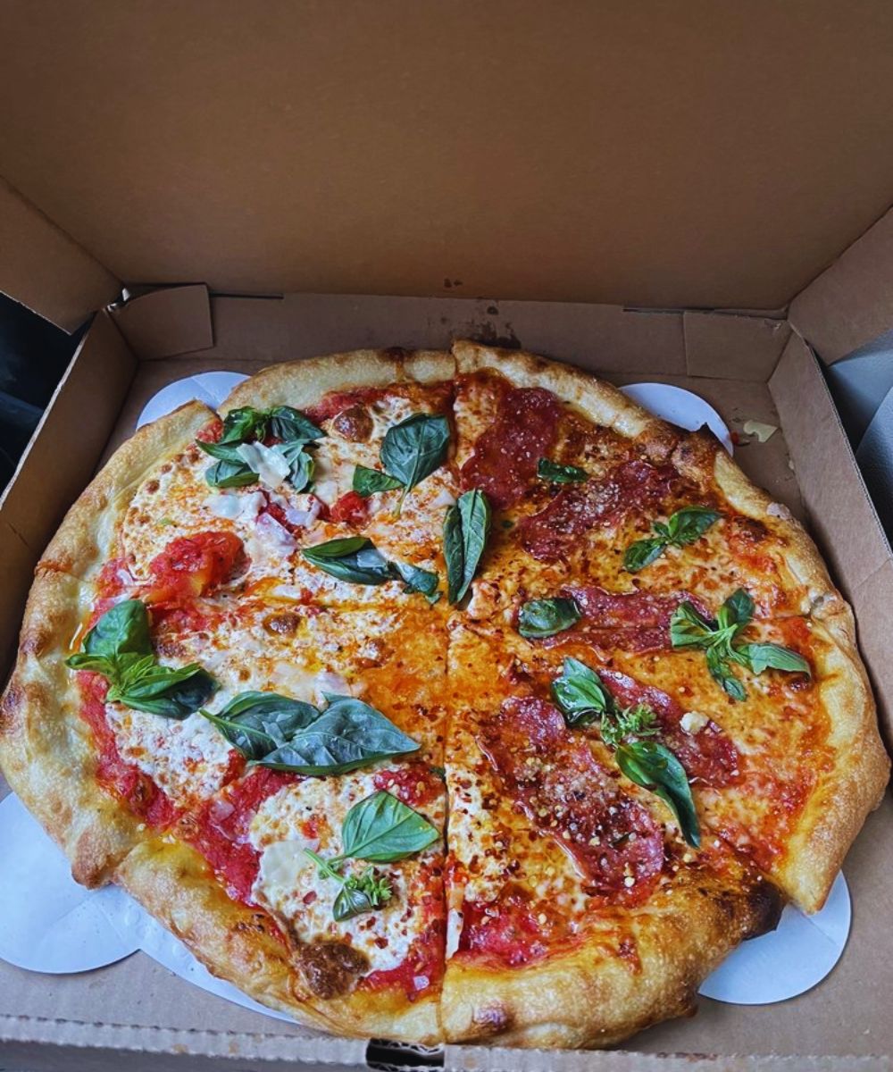 Photos for Zazas Pizzeria