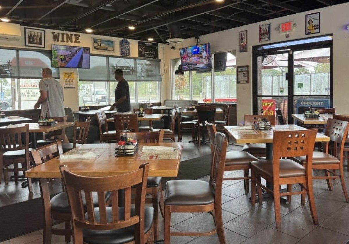 Leoni's Pizzeria, Bonita Springs, FL