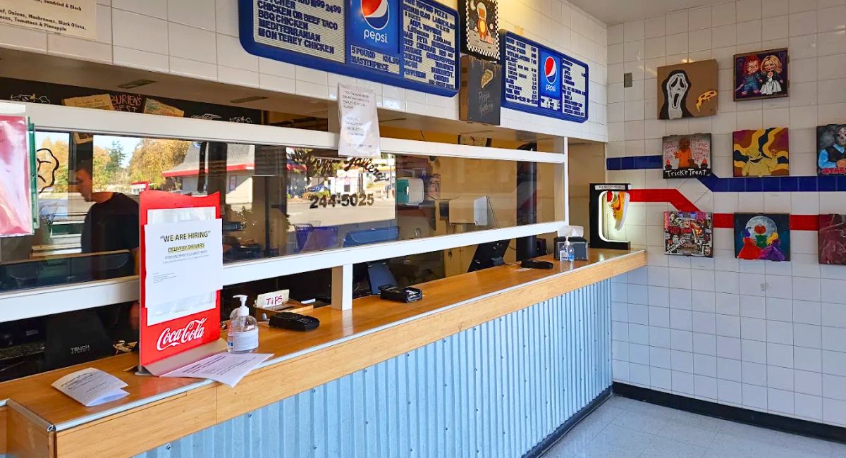 Counter at The Pizza Gallery in Burien, WA