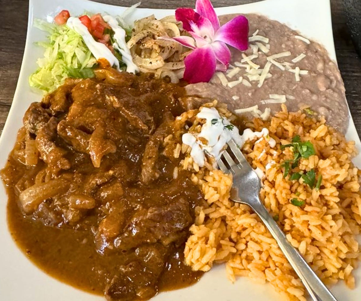 Platillo La Cocina De Mama at La Cocina De Mama in Oak Lawn, IL