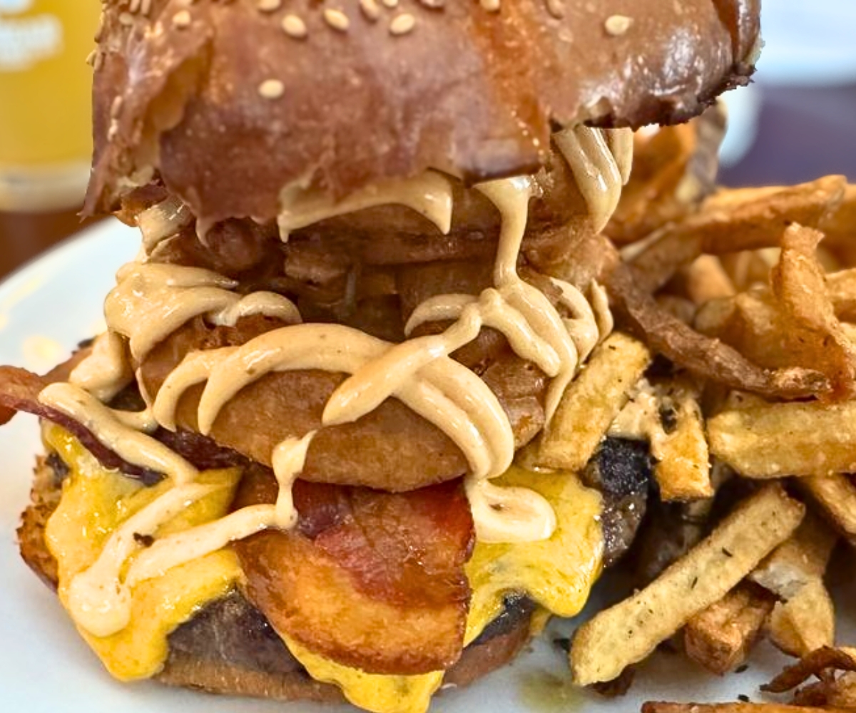 Pub Burger at Rocky Hill Inn in Rocky Hill, New Jersey