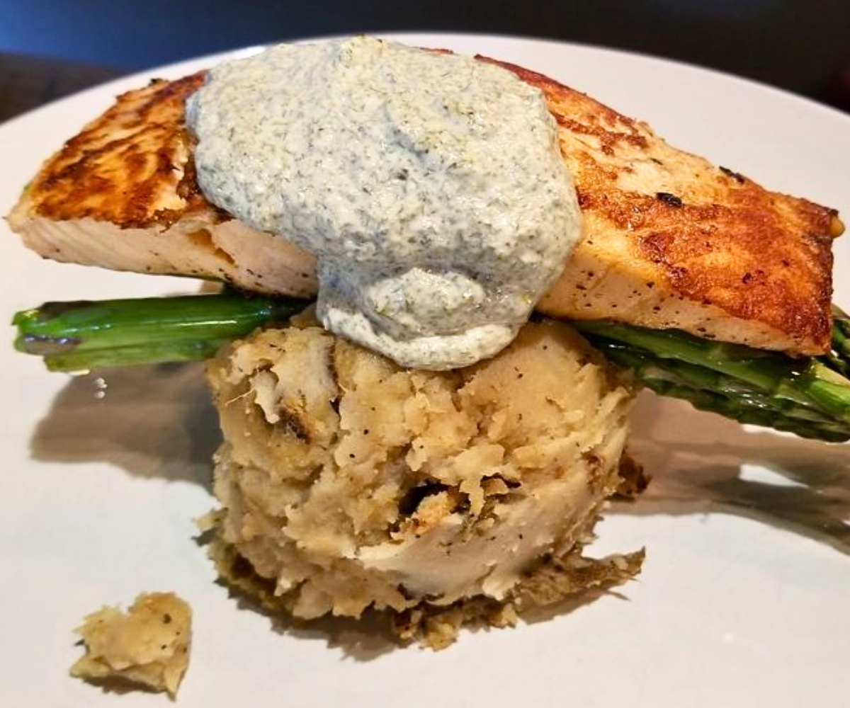 Seared Atlantic Salmon at Ollie & Hobbes Craft Kitchen at Papillion, Nebraska