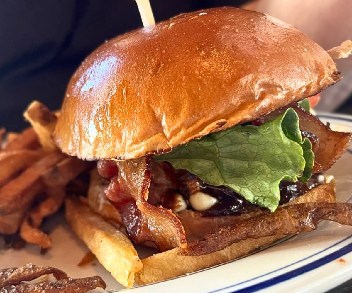 burger at Artisanal Burger Company in Manchester, Connecticut