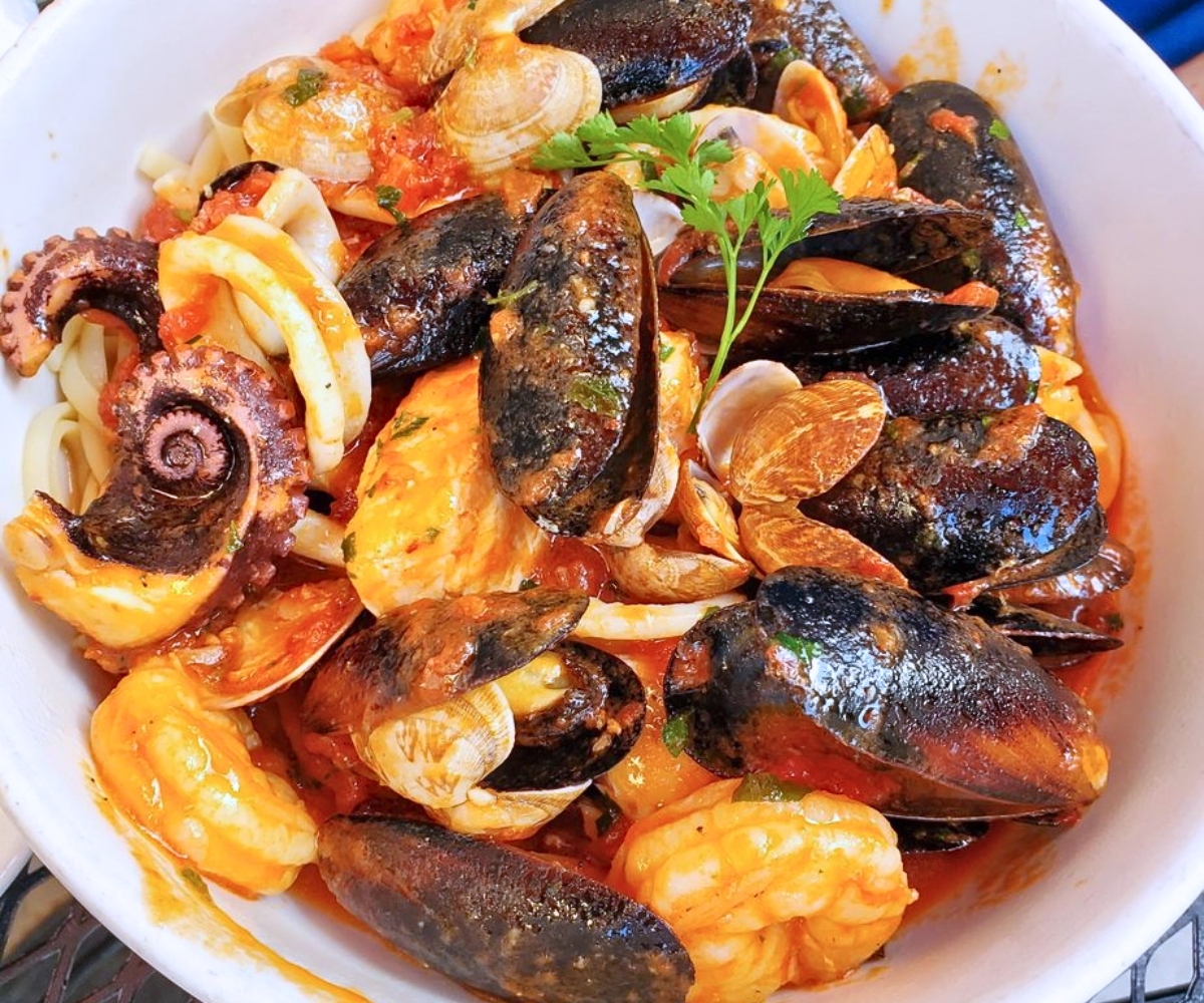 Zuppa di Pesce at Via Roma in Des Plaines, Illinois