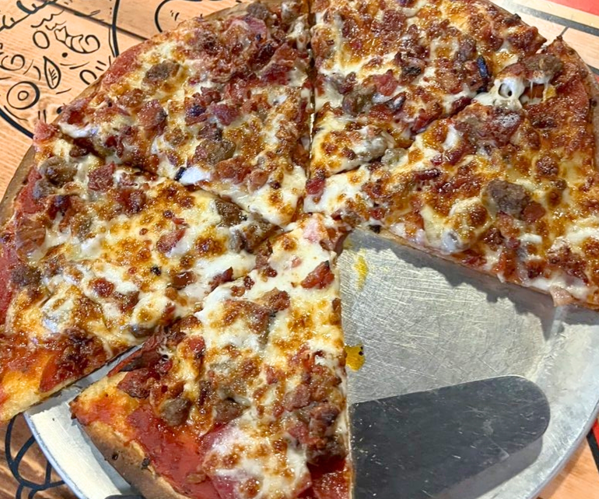 All Meat at Ozark Mountain Pizza in Branson, Missouri