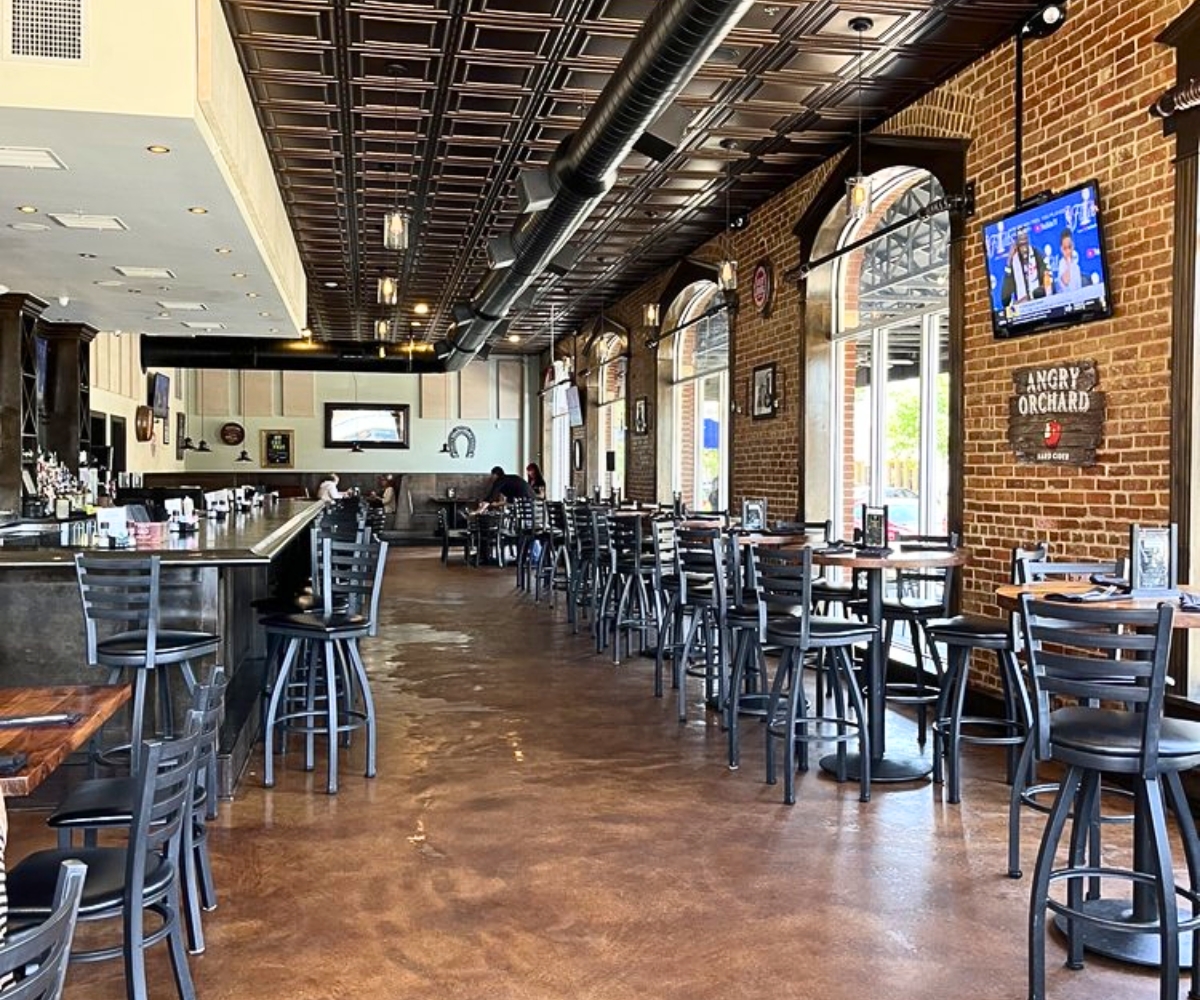 interior of Main Street Tavern in Broken Arrow, Oklahoma