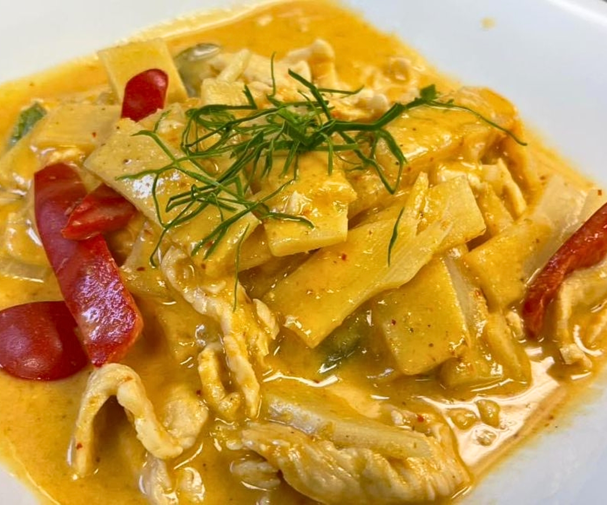 Thai Red Curry Chicken at Lemongrass Thai Restaurant in Billings, Montana
