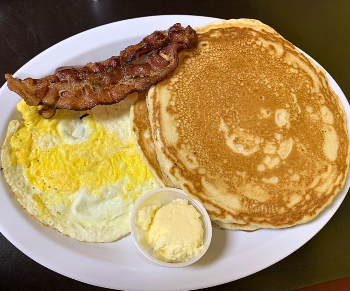 breakfast at Mom's Diner in Pahrump, NV
