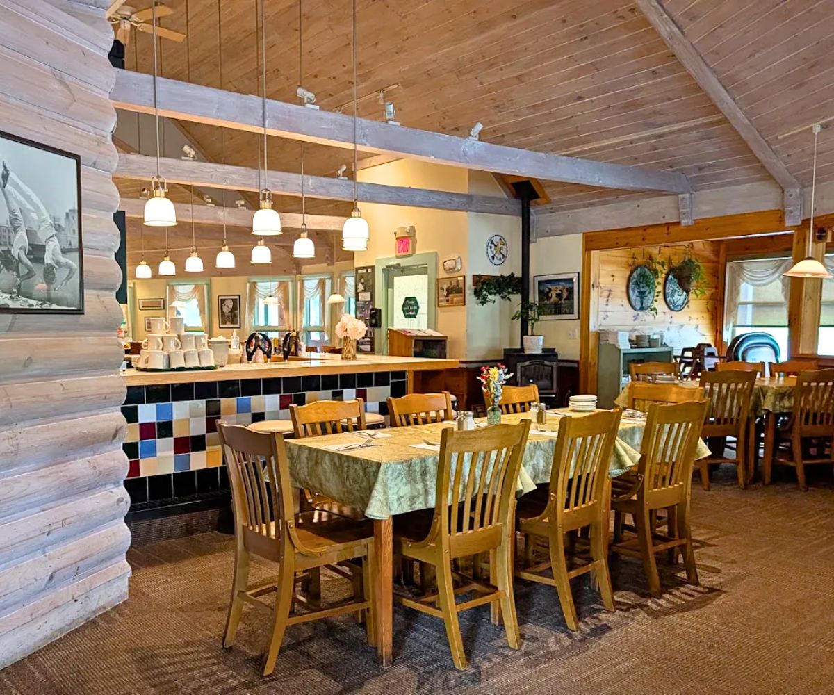 interior of Zoey's Double Hex in Manchester, VT