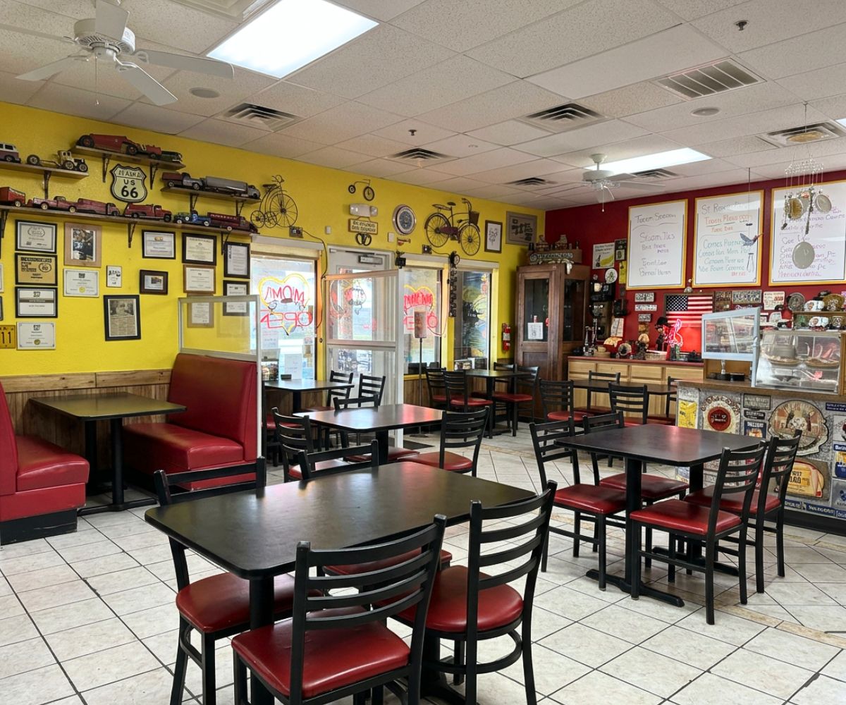 interior of Mom's Diner in Pahrump, NV
