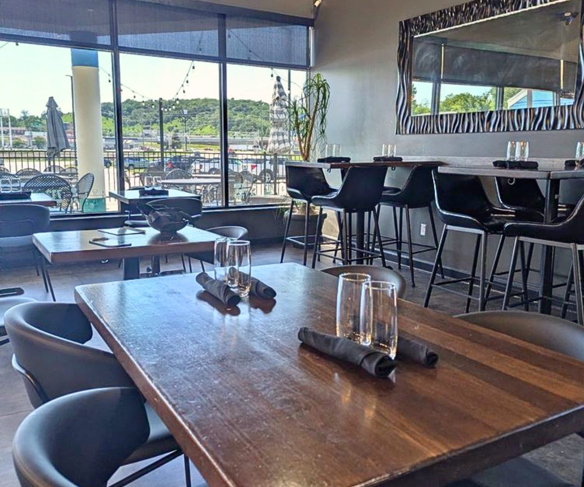 interior of 712 Eat + Drink in Council Bluffs, IA