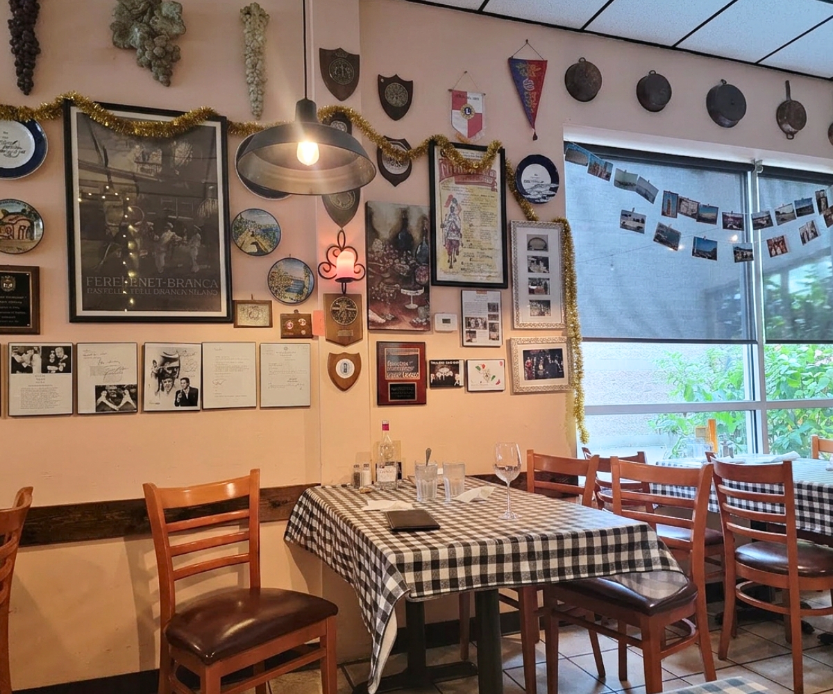 interior of Bacco Trattoria Italiana in Lacey, WA