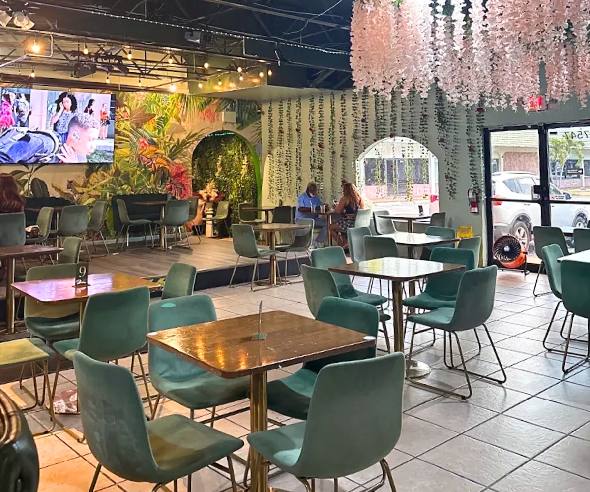 interior of Tasty G Spot in Lauderhill, FL