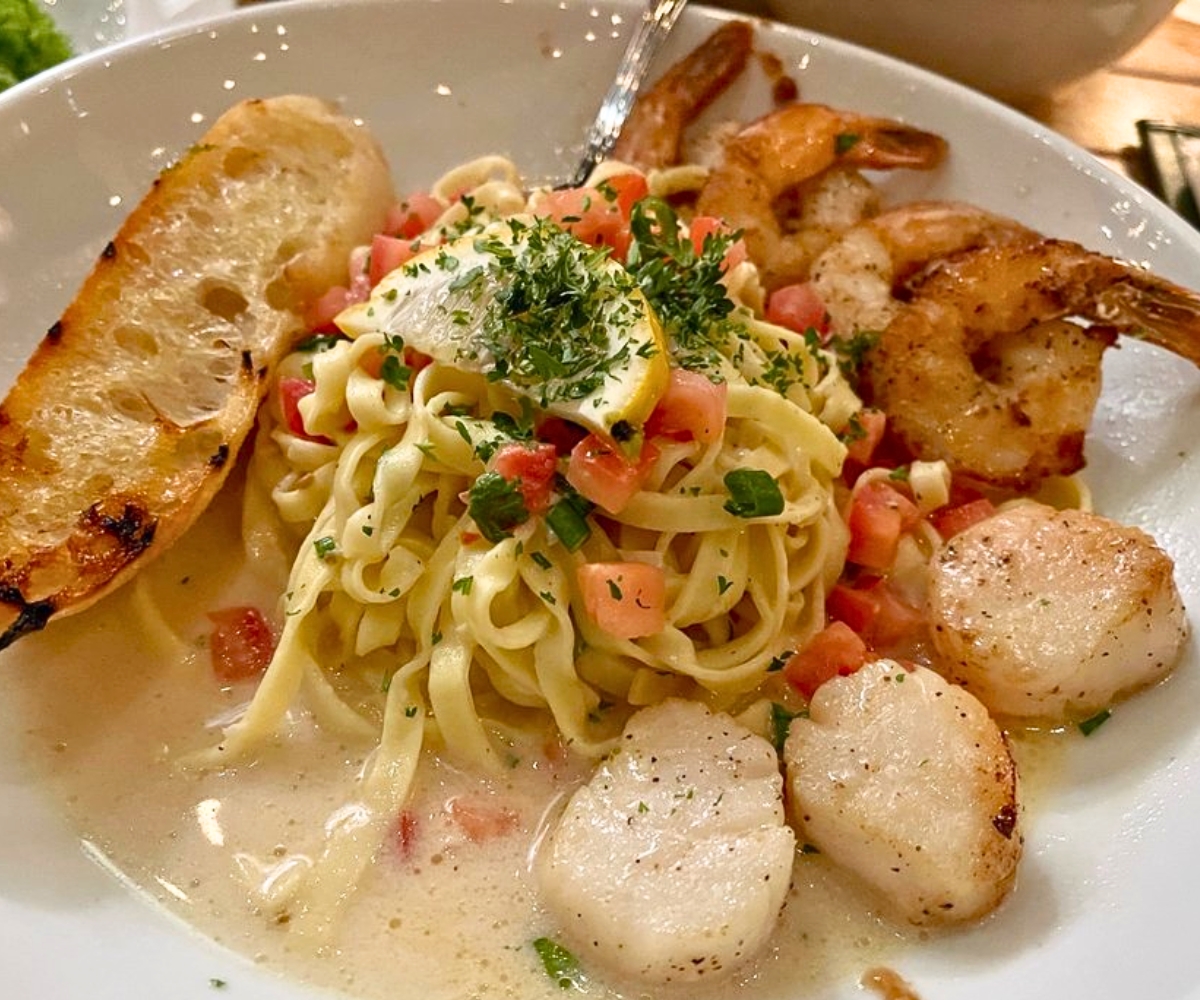Shrimp and Scallop Scampi at Pastabilities in Syracuse, NY