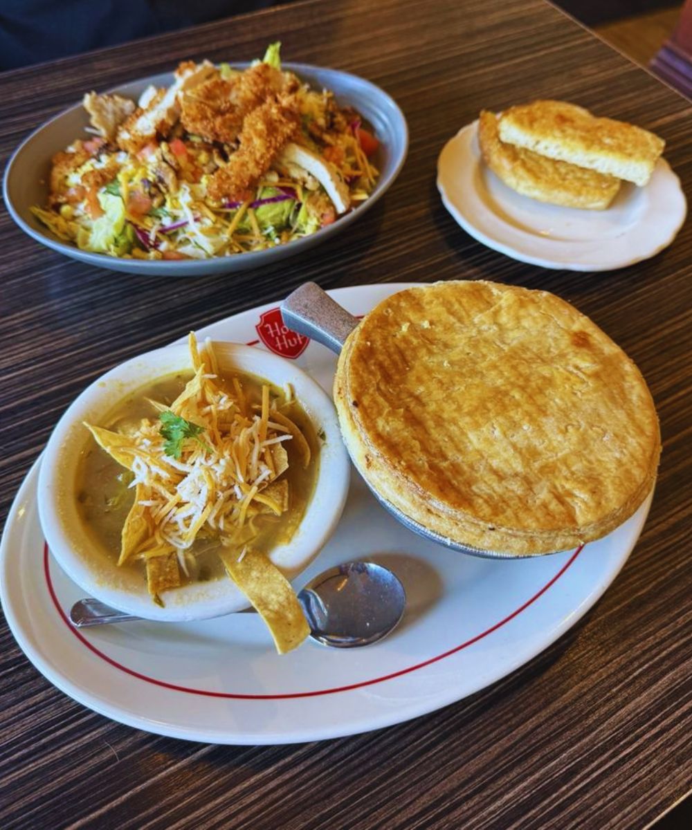 Photos for Hof's Hut Restaurant & Bakery