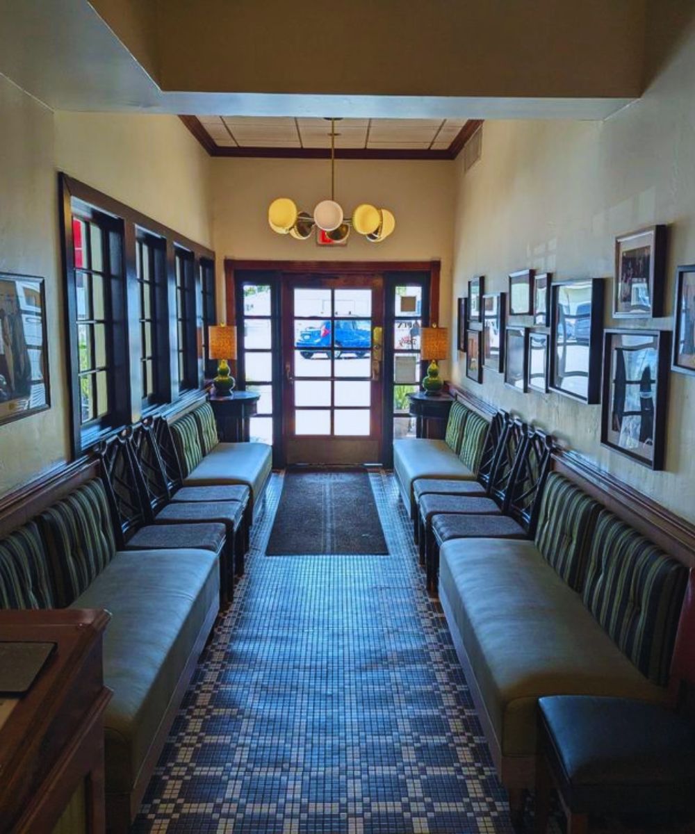 Photos for Hof's Hut Restaurant & Bakery