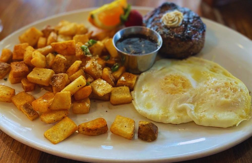 Photos for Carson's Food & Drink - On Main
