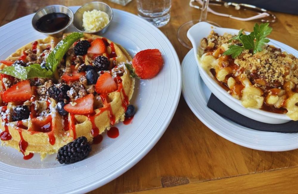 Photos for Carson's Food & Drink - On Main