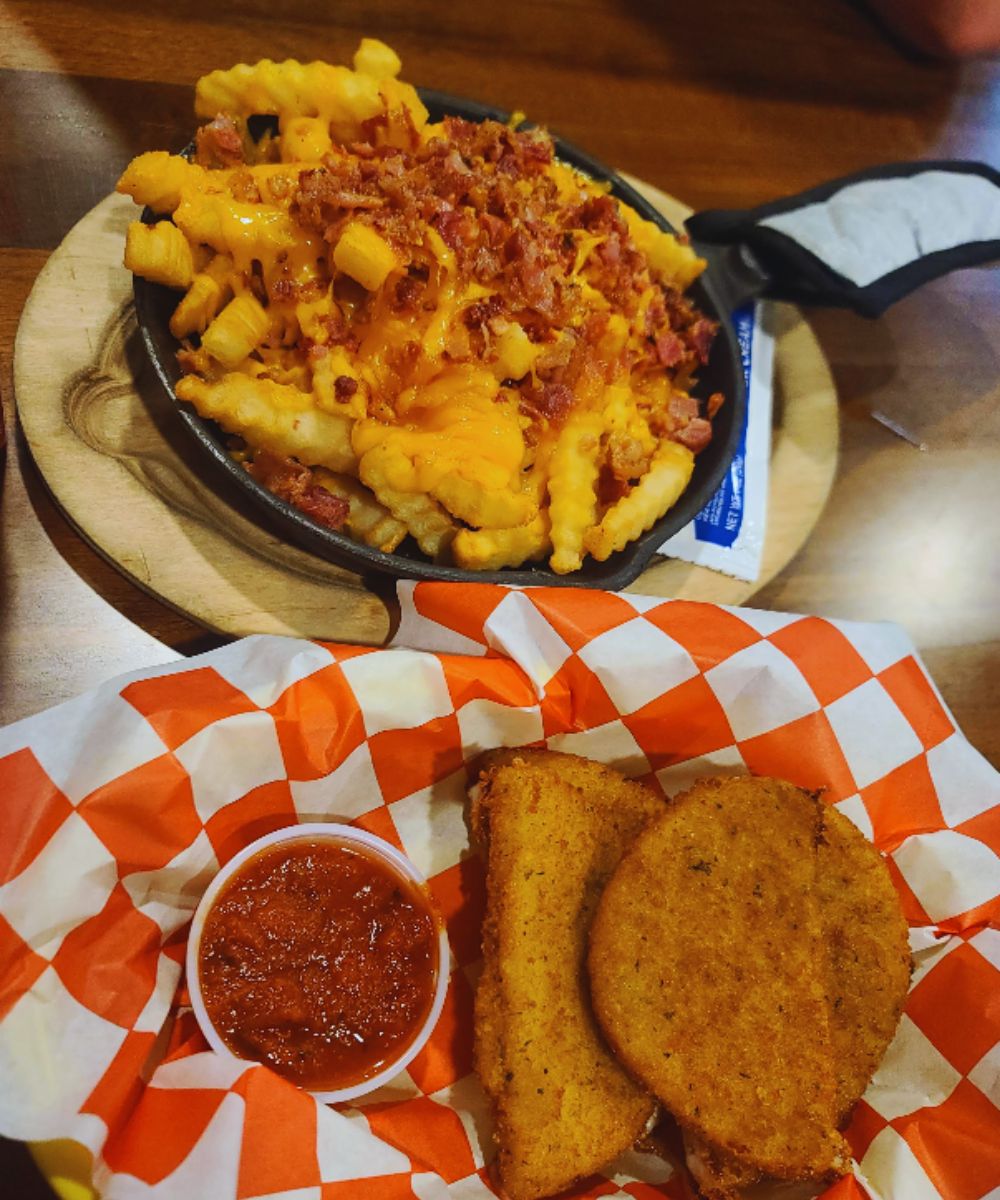 Photos for Windy City Pizza