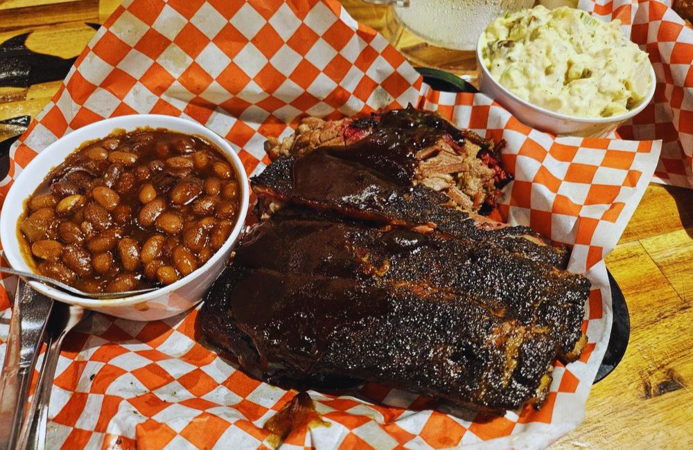 Photos for BBQ House Bar & Grill