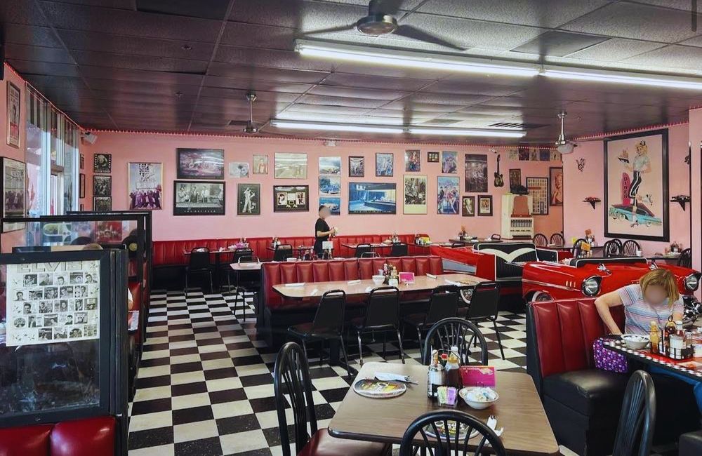Photos for Omelet House 50's Diner