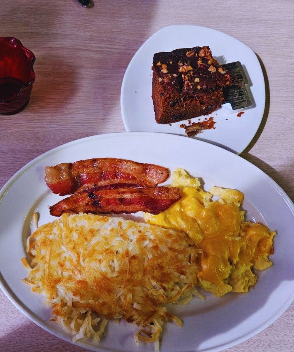 Photos for Omelet House 50's Diner