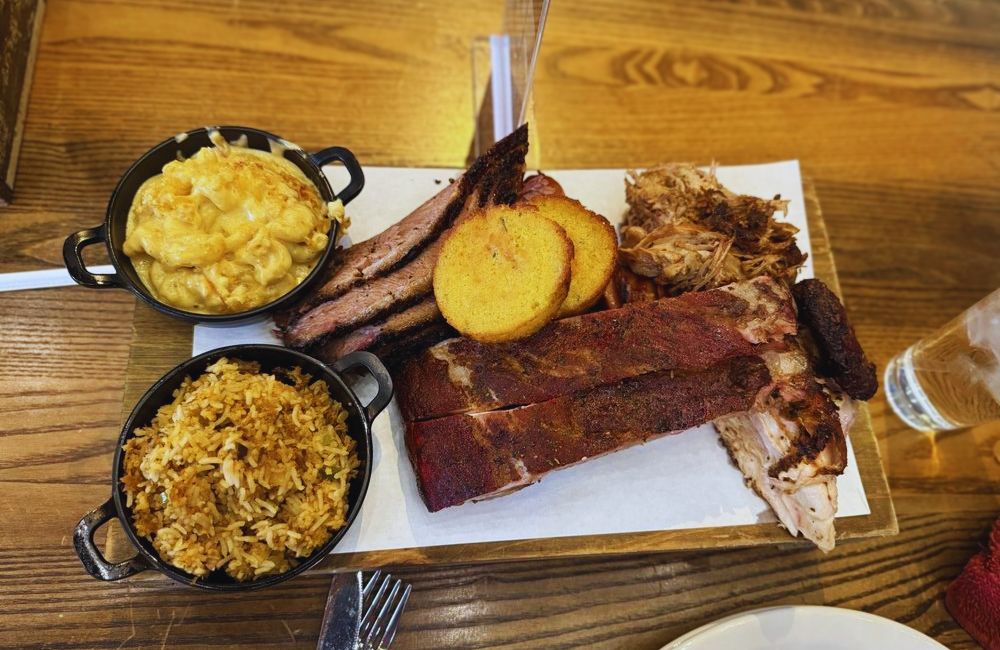 Photos for Virgil's Real BBQ - Las Vegas
