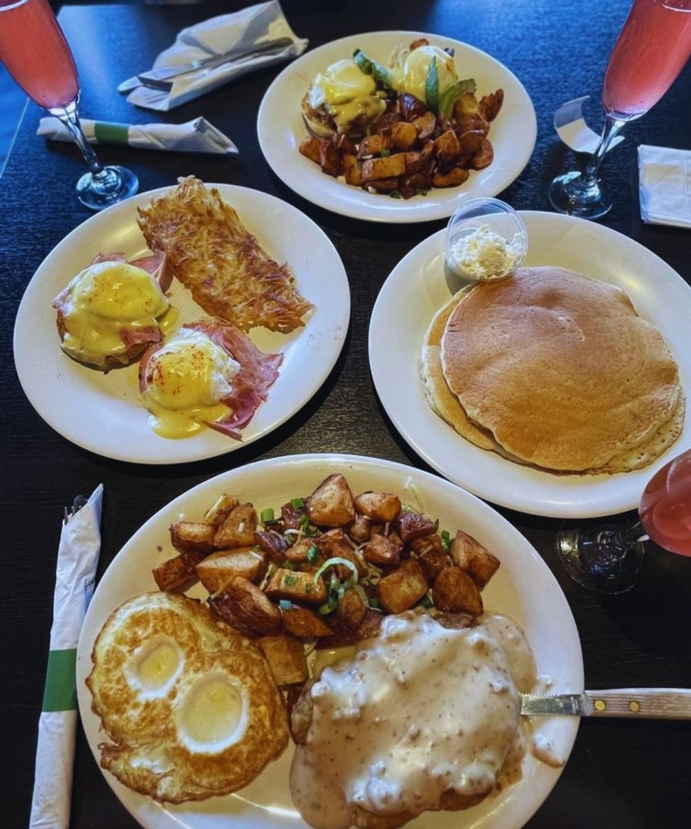 Photos for Aromas