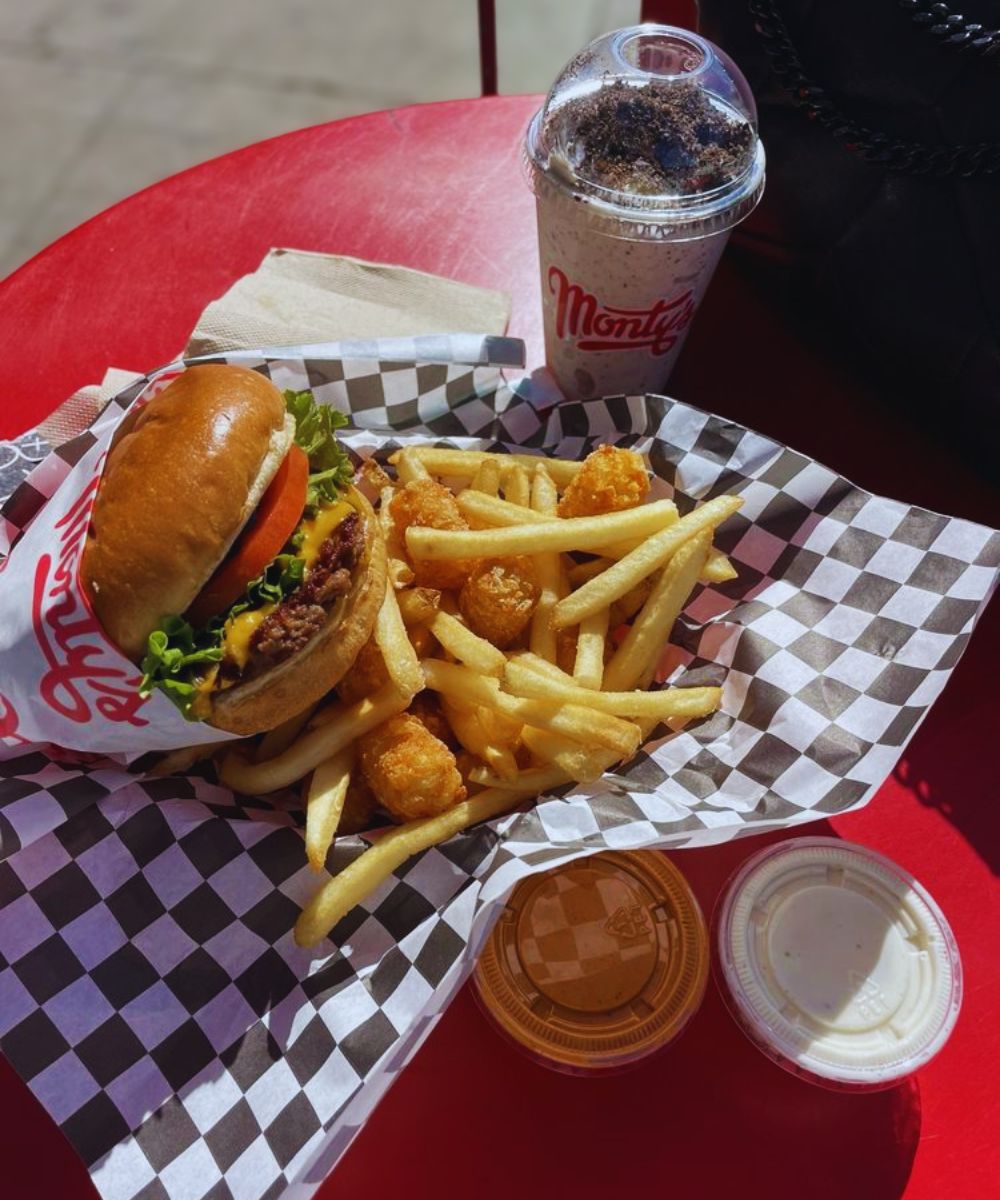 Photos for Monty's Good Burger