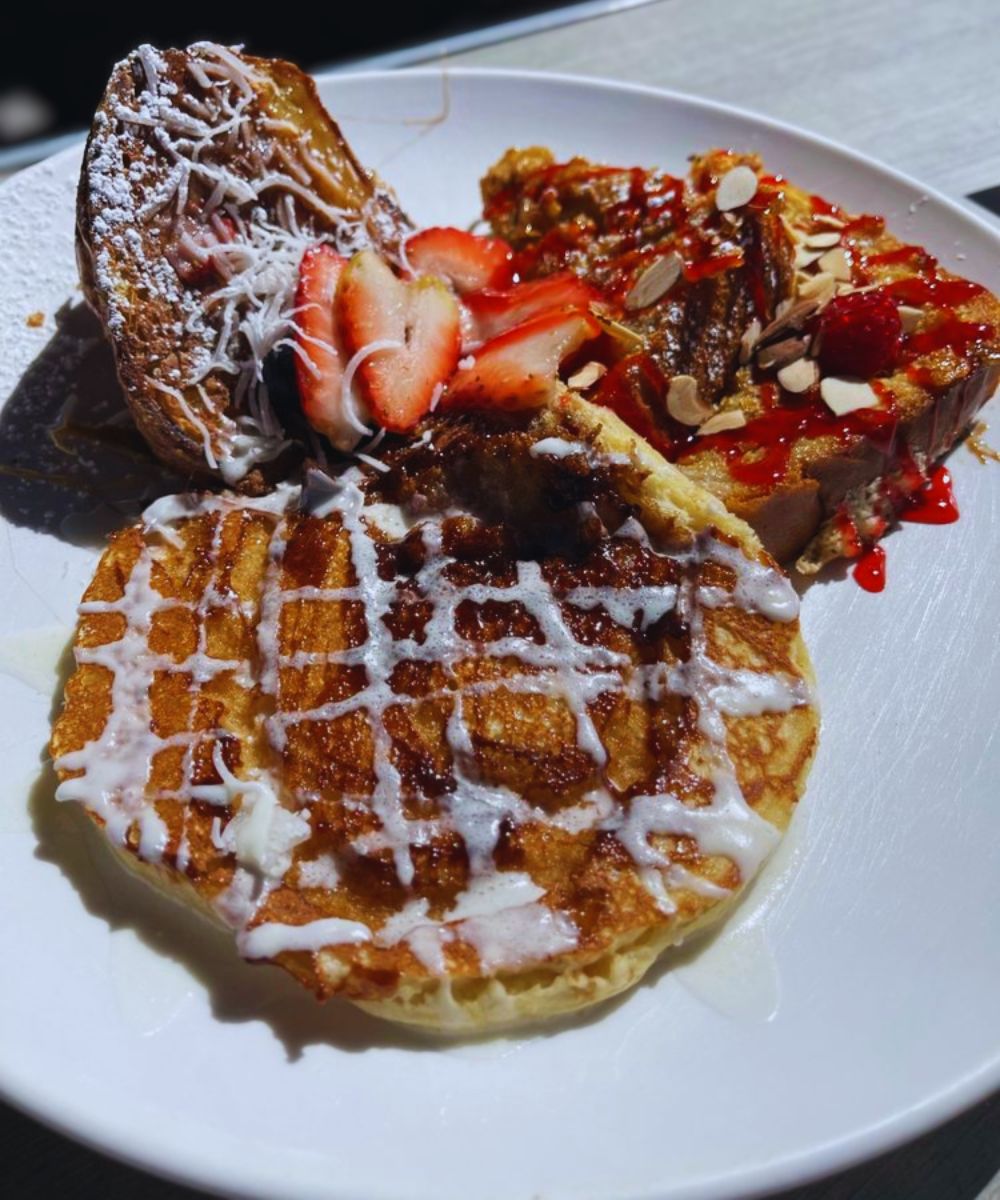 Photos for Broken Yolk Cafe