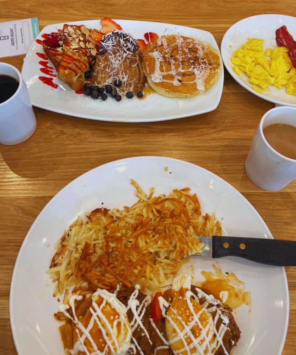 Photos for Broken Yolk Cafe