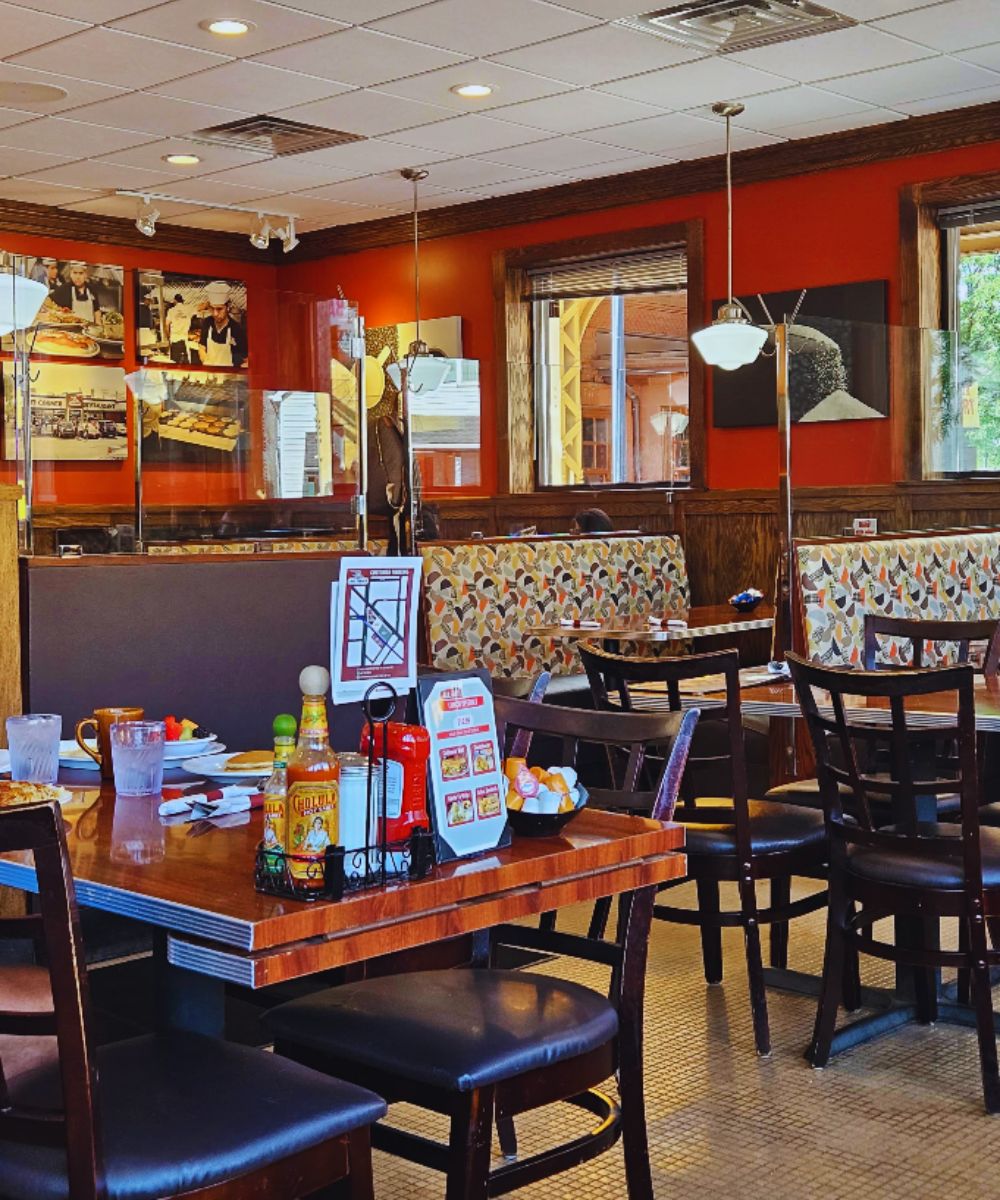 Photos for Cozy Corner - Logan Square