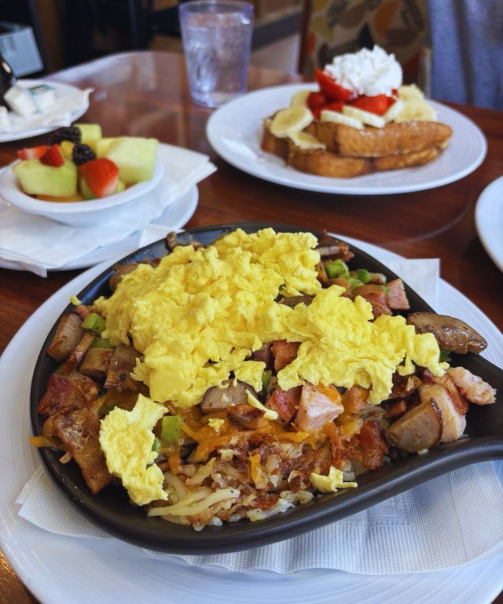 Photos for Cozy Corner - Logan Square